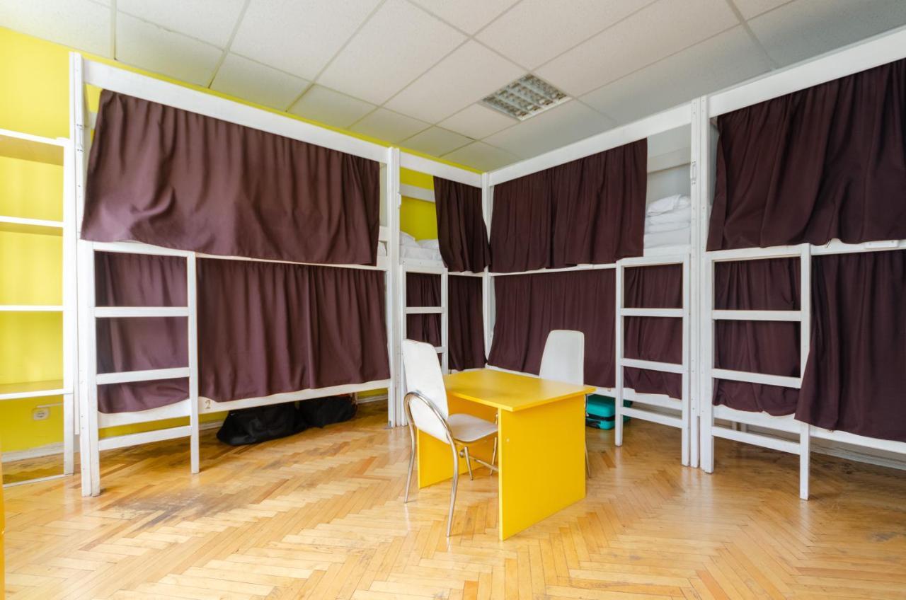 Sun City Hostel Kyiv Exterior photo